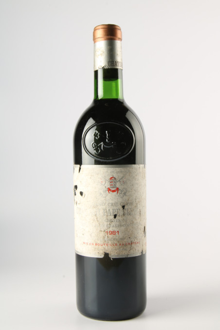 CHÂTEAU PAPE CLEMENT 1981